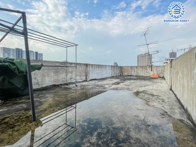 *****อาคารพาณิชย์มือสองย่านนนทบุรี ม.เรวดี60 รัตนาธิเบศร์ เนื้อที่กว้างขวางมากถึง 17 ตร.ว. ฟังก์ชัน 2 ห้องนอน 2 ห้องน้ำ ที่จอดรถ 1 คัน พื้นที่ใช้สอยเยอะ ทำเลอยู่อาศัยเหมาะกับทำการค้า ใกล้รถไฟฟ้าสายสีม่วง "สถานีบางกระสอ" จองเลย!